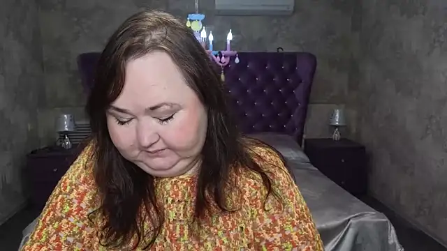 Eloisa Eliot online show from 10-20-25, 02:50