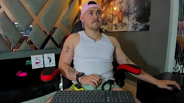 BrunoWalkerr online show from 10-11-25, 01:09