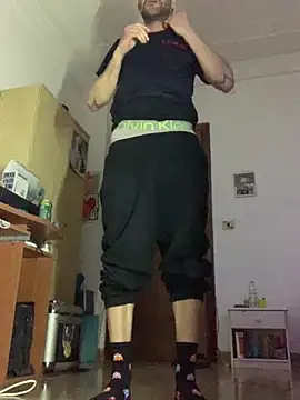 Snapshot of TORAKIKI79 chatting on 03-02-26, 09:10 TORAKIKI79 online show from 03-02-26, 09:10