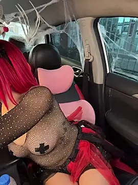 Scarlett fiire online show from 10-31-25, 05:03