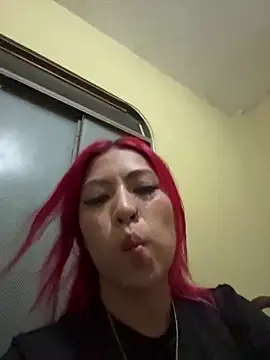 Scarlett fiire online show from 11-18-25, 04:28