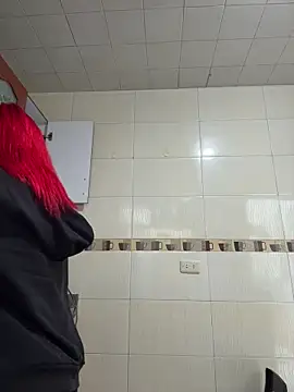 Scarlett fiire online show from 11-20-25, 05:23