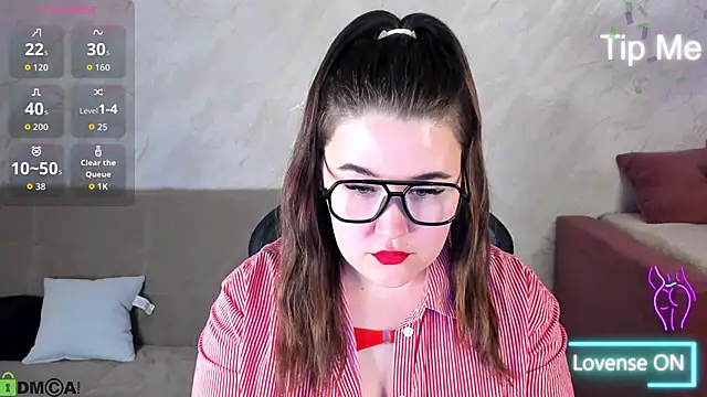 Tara Torres online show from 09-18-25, 02:19