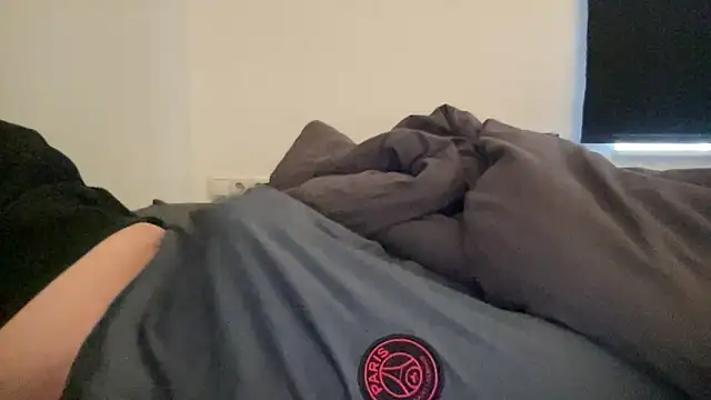 Snapshot of peterpapiNL chatting on 10-12-25, 09:19 peterpapiNL online show from 10-12-25, 09:19