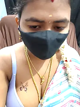 Snapshot of Tamil_Lotus chatting on 11-13-25, 05:23 Tamil Lotus online show from 11-13-25, 05:23