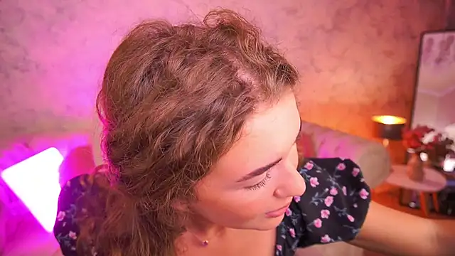 Snapshot of CurlyCandyXX chatting on 10-11-25, 01:53 CurlyCandyXX online show from 10-11-25, 01:53