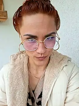 SlimBellaa online show from 10-21-25, 11:11