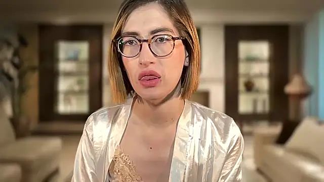 Snapshot of rousseblossom chatting on 10-23-25, 03:17 rousseblossom online show from 10-23-25, 03:17