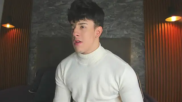 Snapshot of MaxCooper1 chatting on 10-08-25, 07:55 MaxCooper1 online show from 10-08-25, 07:55