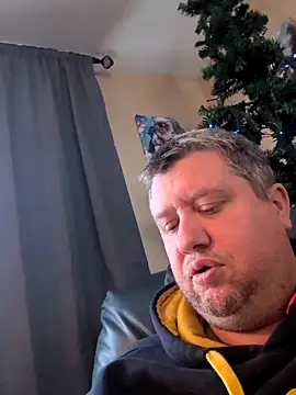 Snapshot of Single_White_Male chatting on 11-30-25, 04:11 Single White Male online show from 11-30-25, 04:11