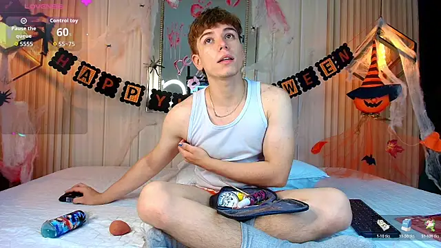 TaylerWhite online show from 10-30-25, 12:39