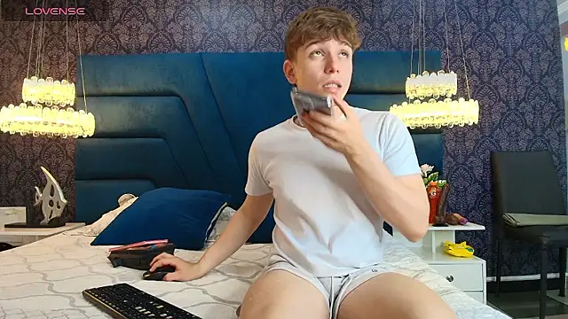 TaylerWhite online show from 01-11-26, 11:48