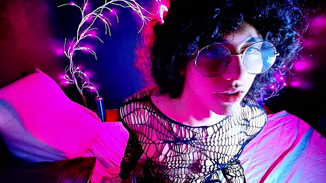 noahxtar online show from 10-12-25, 03:22