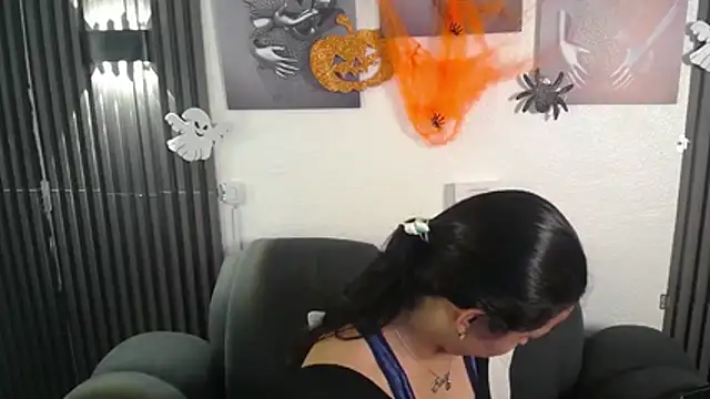 Mia garcia28 online show from 10-25-25, 07:52