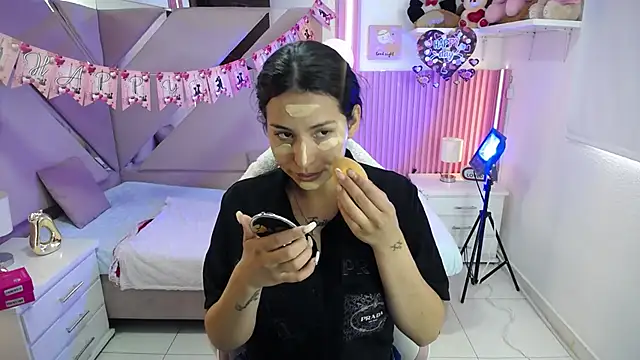 Mia garcia28 online show from 02-23-26, 07:55