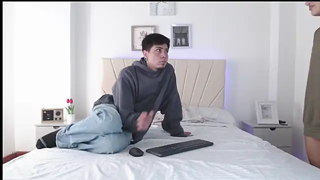 Snapshot of Sweet_paradisex chatting on 11-07-25, 01:22 Sweet paradisex online show from 11-07-25, 01:22