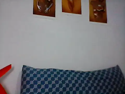 nhayasquirt online show from 10-14-25, 10:21