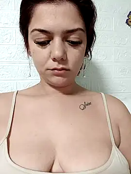 Snapshot of LadyNora chatting on 11-20-25, 07:30 LadyNora online show from 11-20-25, 07:30