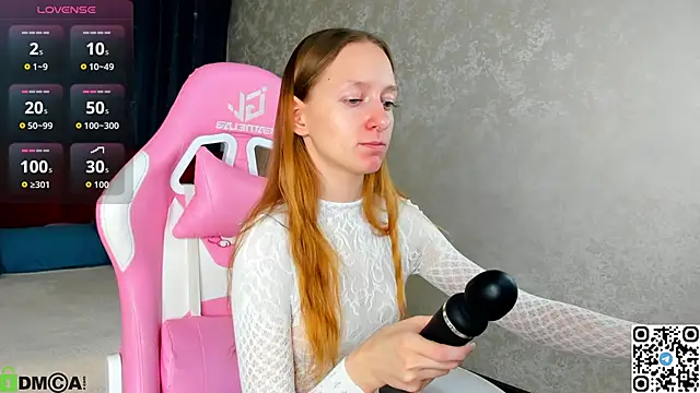 Mia E1fie online show from 11-08-25, 09:20