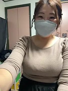 Snapshot of hima-wari0707 chatting on 12-02-25, 01:39 hima-wari0707 online show from 12-02-25, 01:39