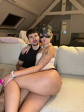 Snapshot of los_freaky chatting on 01-12-26, 09:31 los freaky online show from 01-12-26, 09:31