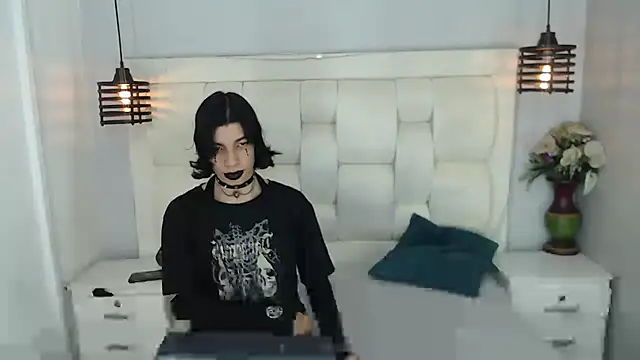 Atley Dolly online show from 10-08-25, 09:23