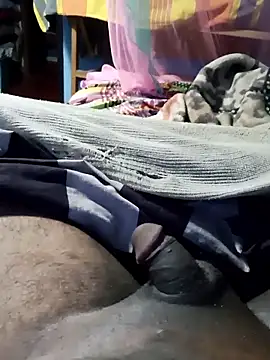 Snapshot of m11a2f3a4z5 chatting on 02-15-26, 12:25 m11a2f3a4z5 online show from 02-15-26, 12:25