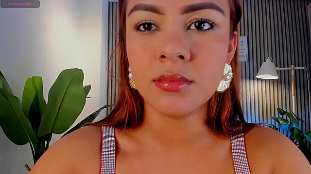 Missnaomi  online show from 10-07-25, 12:30
