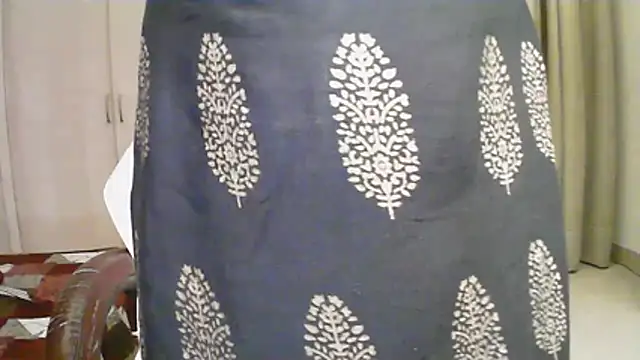 elize   online show from 01-11-26, 03:33