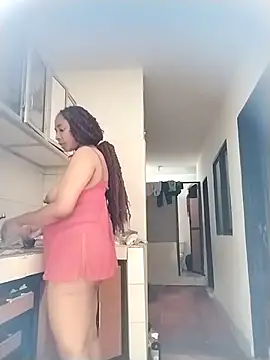 AmbarSmit online show from 10-28-25, 07:05