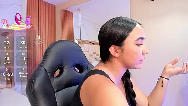 julieta rosee online show from 10-27-25, 10:14