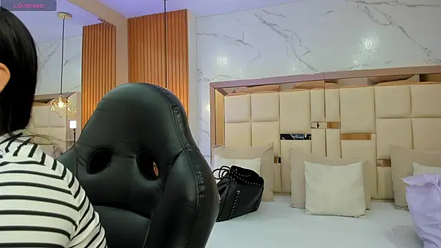 julieta rosee online show from 03-11-26, 09:54