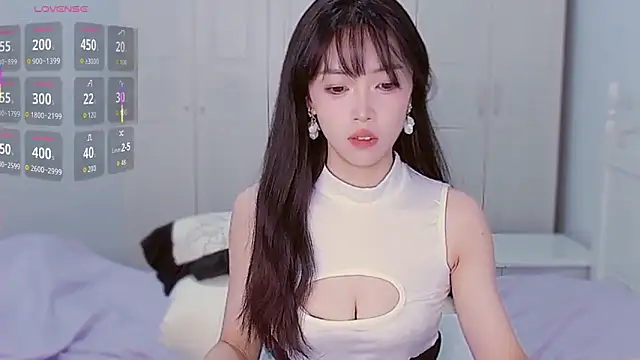 XiaoNana  online show from 10-14-25, 01:17