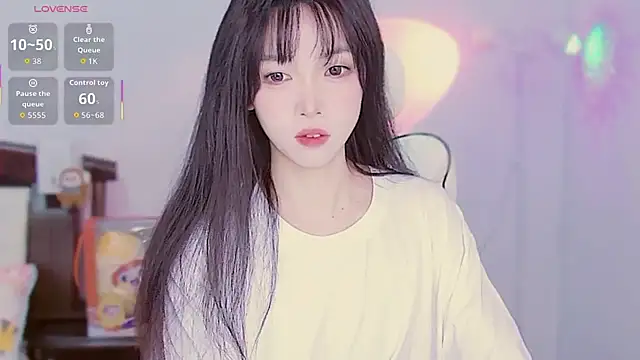 XiaoNana  online show from 12-22-25, 01:57