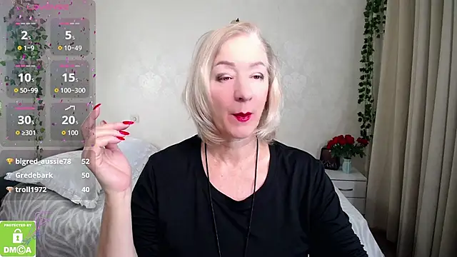 hunters woman online show from 11-01-25, 12:12