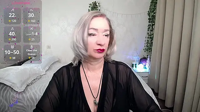 hunters woman online show from 12-21-25, 06:37