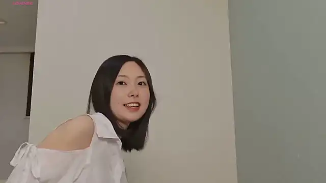 Snapshot of tsumugi_0721 chatting on 02-05-26, 10:14 tsumugi 0721 online show from 02-05-26, 10:14