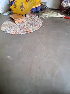 RAYI Queen 3 online show from 11-22-25, 03:49