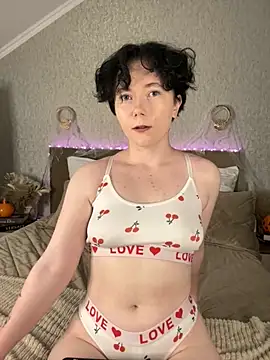 Snapshot of RinaShy chatting on 10-24-25, 05:37 RinaShy online show from 10-24-25, 05:37