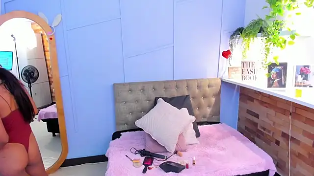 milavega  online show from 01-06-26, 02:10