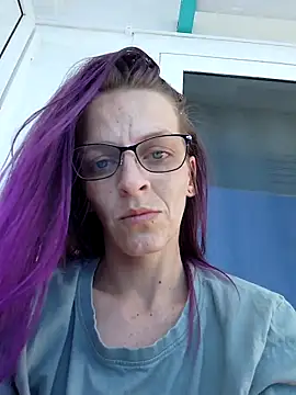 amymatthews92 online show from 10-20-25, 05:02