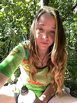 Snapshot of sashapulse chatting on 10-13-25, 07:03 sashapulse online show from 10-13-25, 07:03