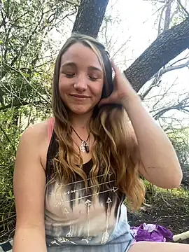 Snapshot of sashapulse chatting on 10-17-25, 08:22 sashapulse online show from 10-17-25, 08:22