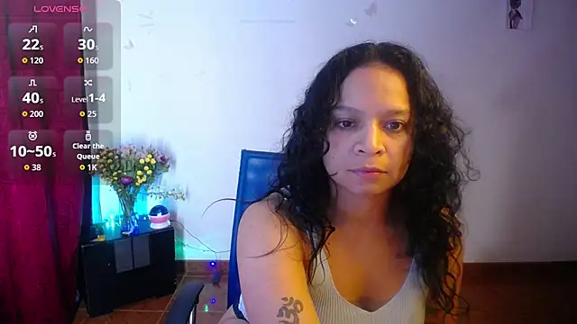 Snapshot of Sara_cute92 chatting on 10-21-25, 04:57 Sara cute92 online show from 10-21-25, 04:57