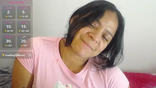 Snapshot of Sara_cute92 chatting on 11-19-25, 03:56 Sara cute92 online show from 11-19-25, 03:56