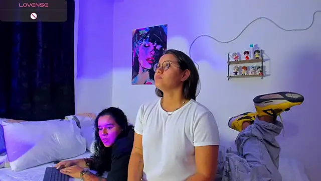 Snapshot of Dilan_and_Mia chatting on 02-04-26, 05:57 Dilan and Mia online show from 02-04-26, 05:57