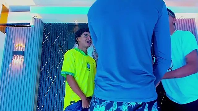 Dominic Max  online show from 09-19-25, 03:41