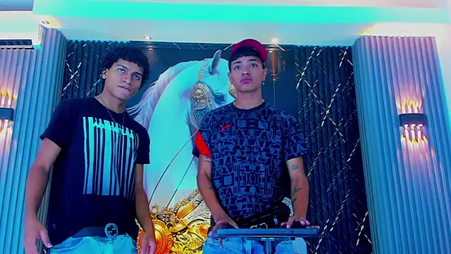 Dominic Max  online show from 09-22-25, 03:52