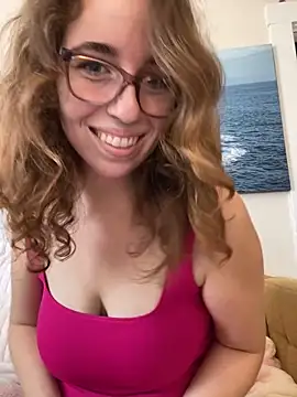 Snapshot of sweetsocalgirl chatting on 09-22-25, 09:50 sweetsocalgirl online show from 09-22-25, 09:50