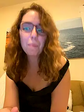 Snapshot of sweetsocalgirl chatting on 09-24-25, 02:59 sweetsocalgirl online show from 09-24-25, 02:59